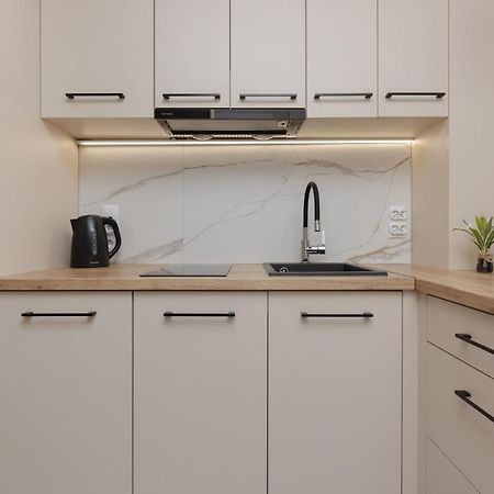 Aleja Jana Pawla II Studio Warsaw By Noclegi Renters Extérieur photo
