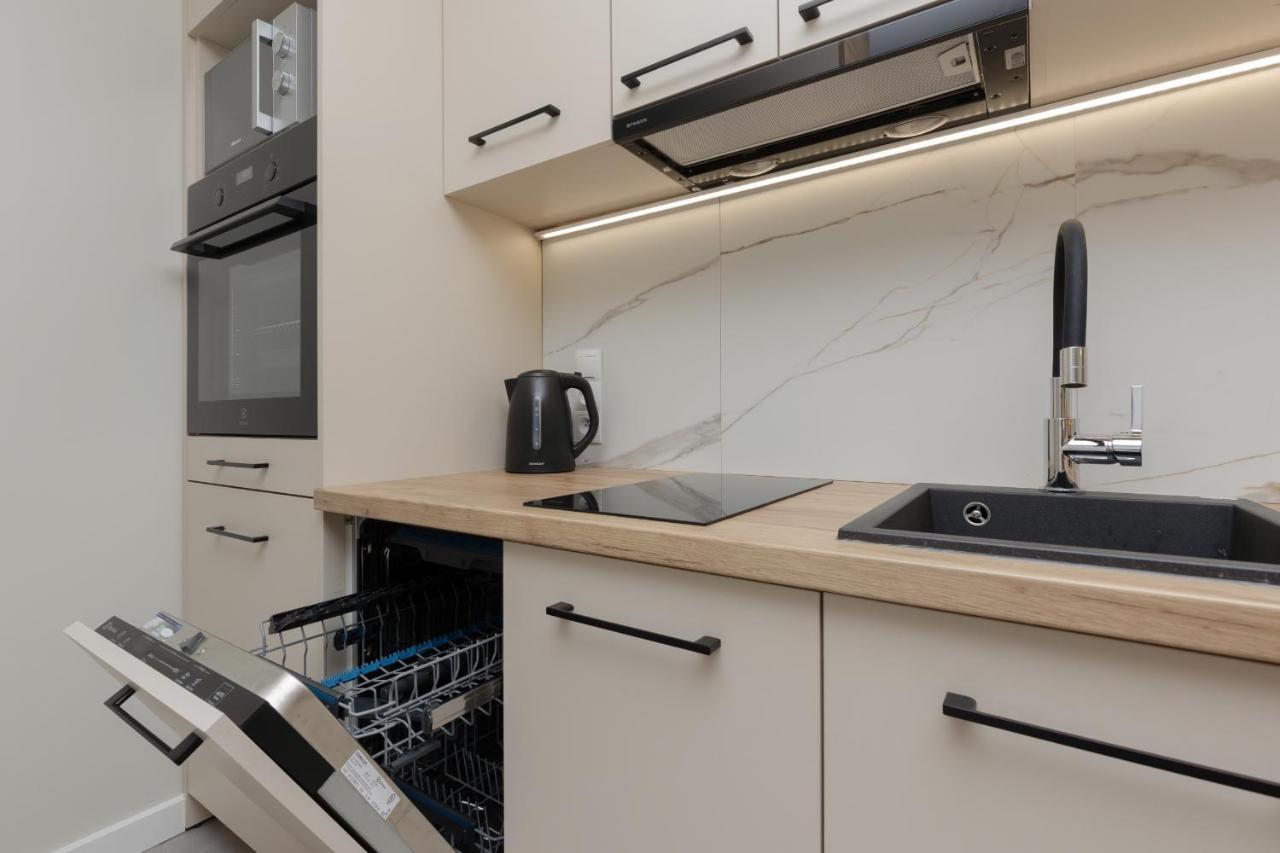 Aleja Jana Pawla II Studio Warsaw By Noclegi Renters Extérieur photo